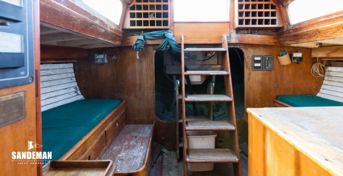 32 Deckhouse v aft.jpg