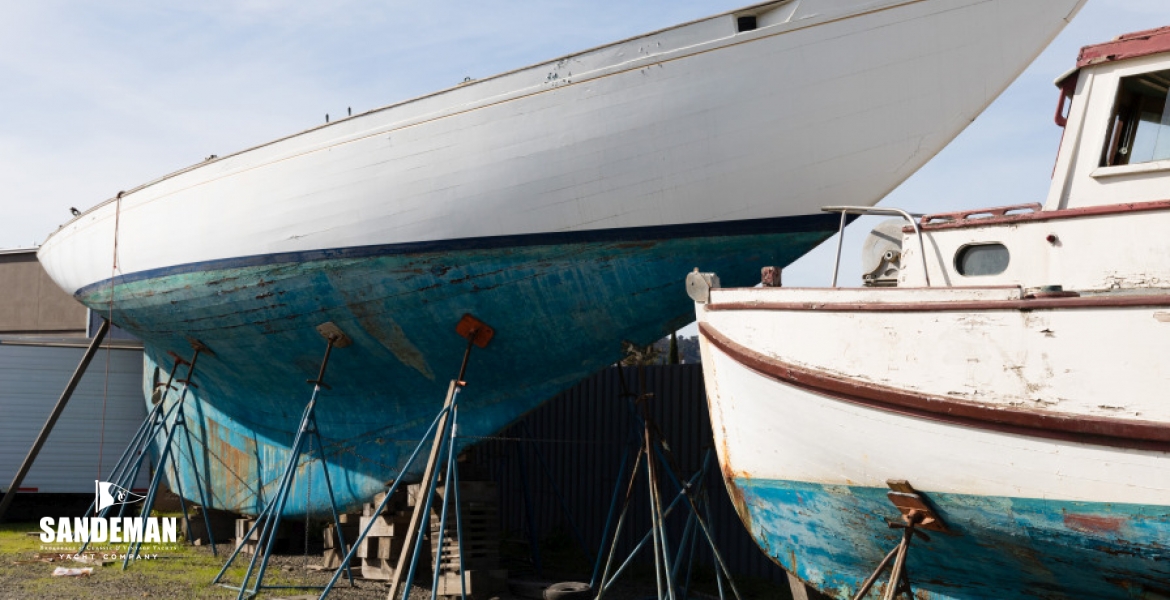 04 Ashore stbd bow.jpg