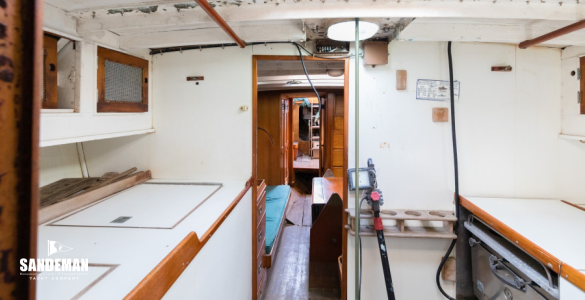 29 Galley v aft.jpg
