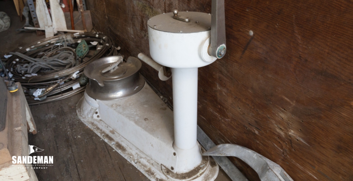 33 Coffee grinder.jpg