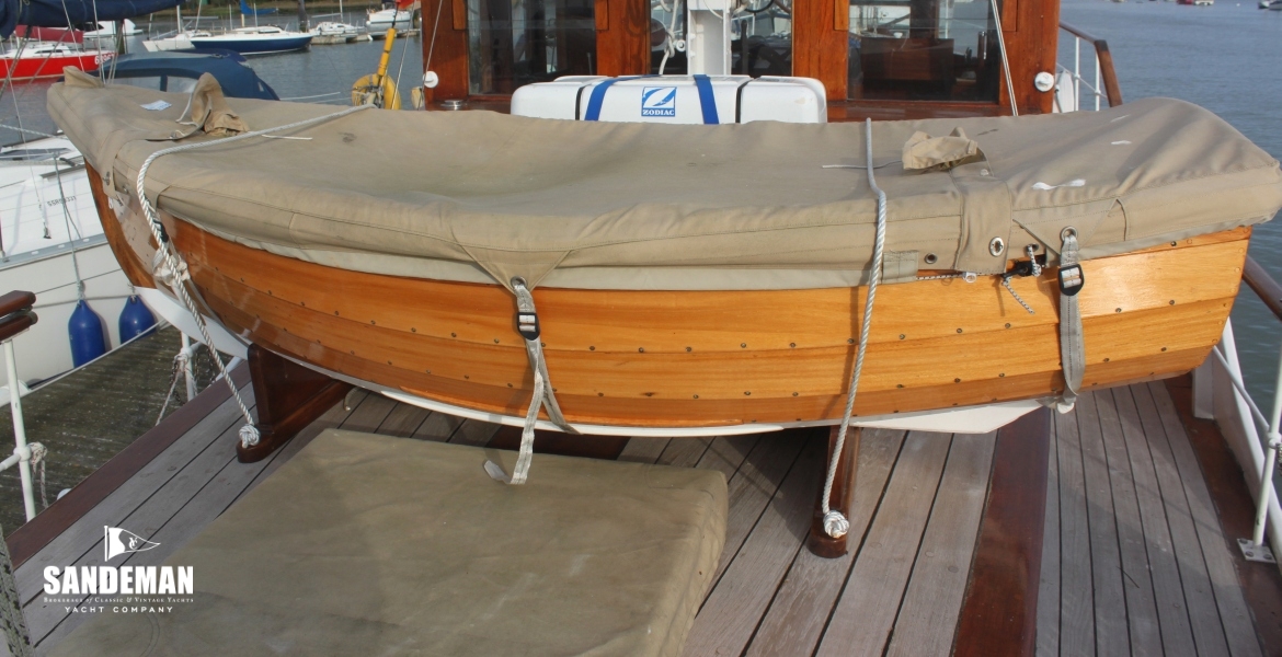 15 Aft deck fwd.JPG