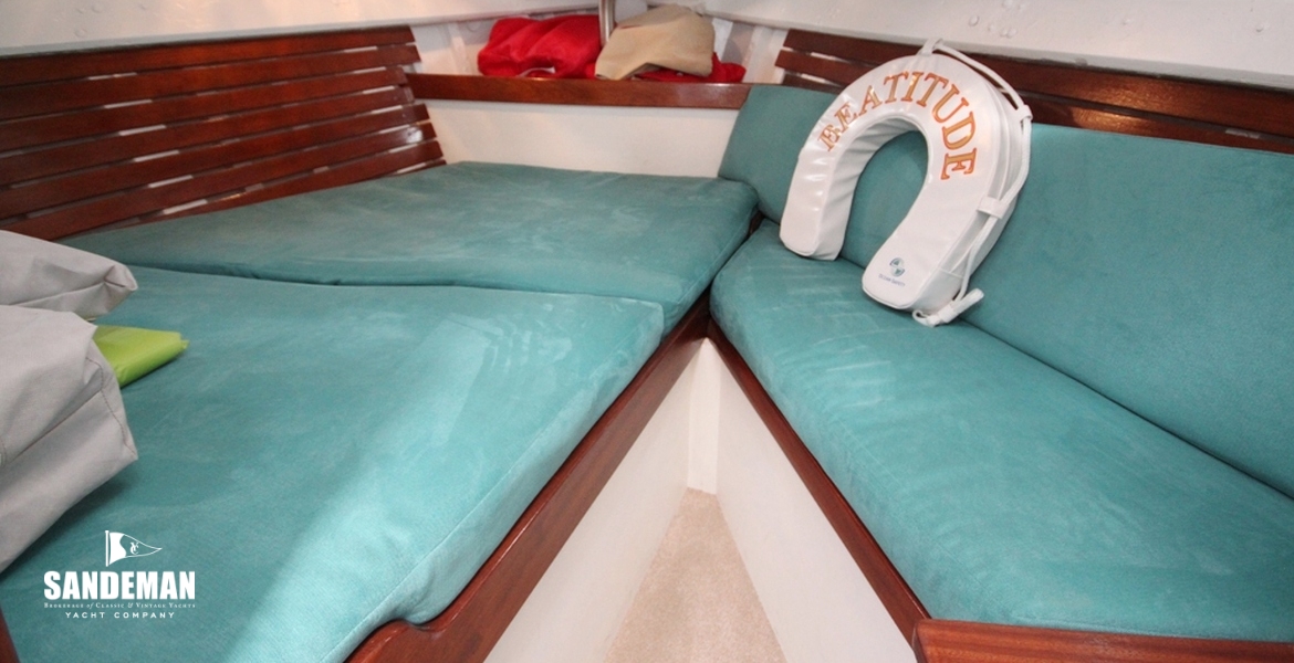 35 Fwd stateroom.jpg