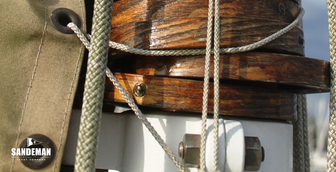 20 Mast detail.JPG
