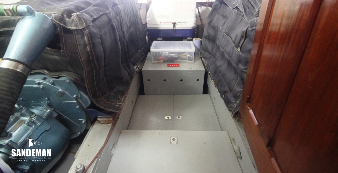 48 Engine room.JPG
