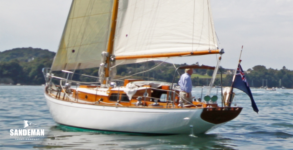 Sailing port qtr