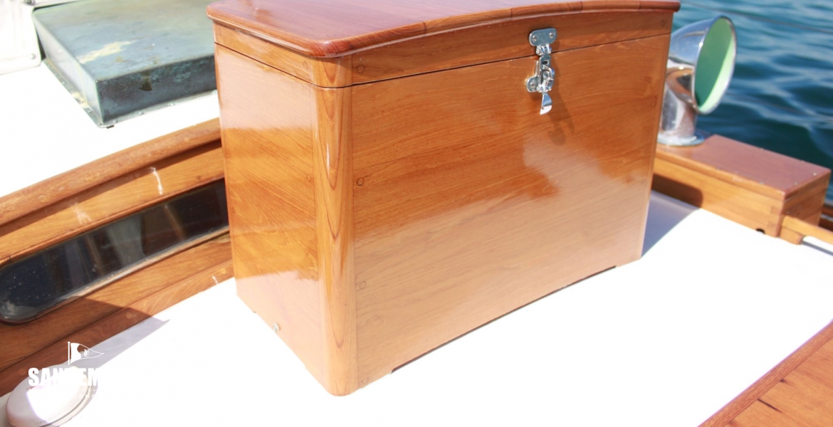 Gas box