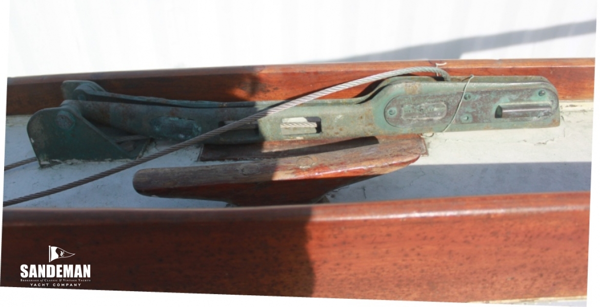 14 RUNNER LEVER.JPG