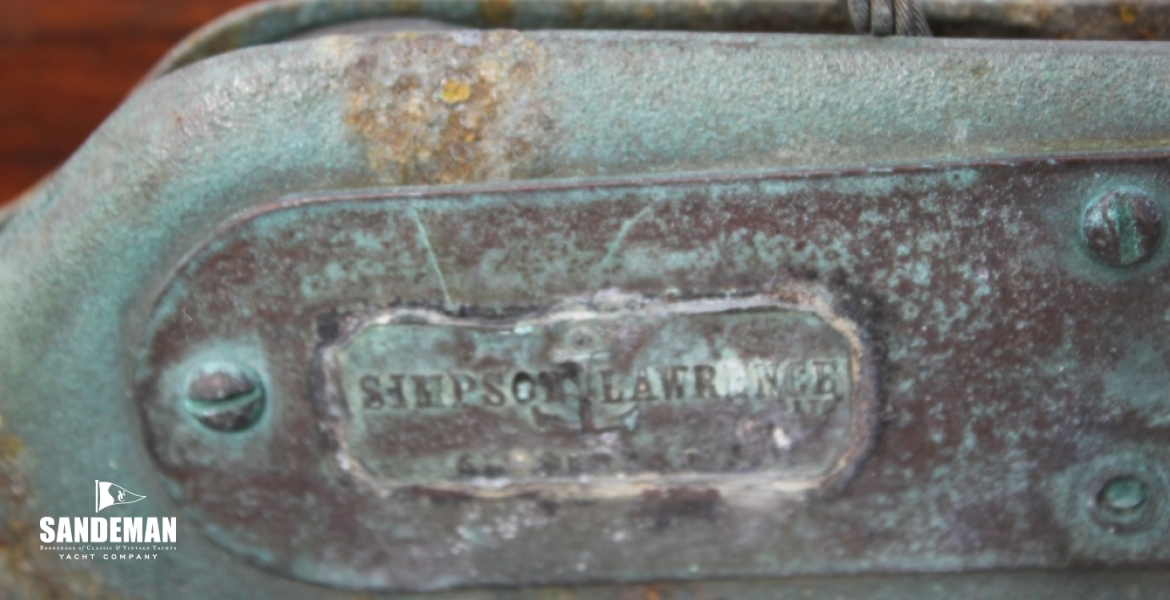 15 RUNNER LEVER SL BADGE.JPG