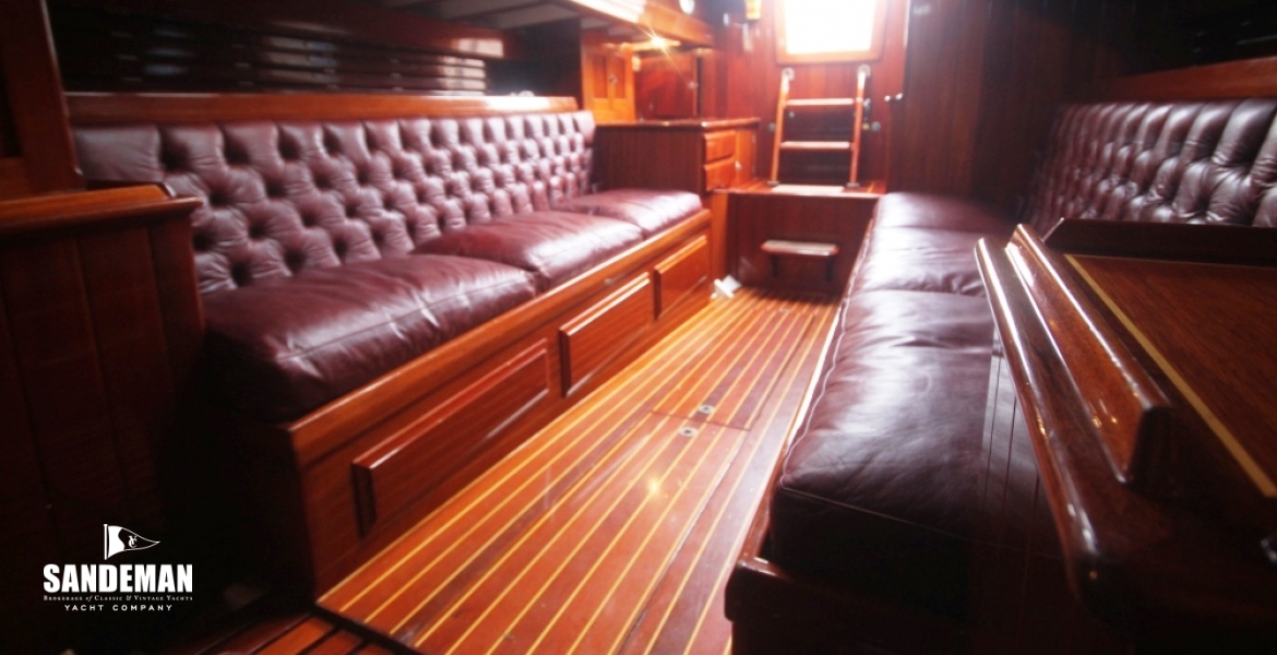 36 SALOON AFT