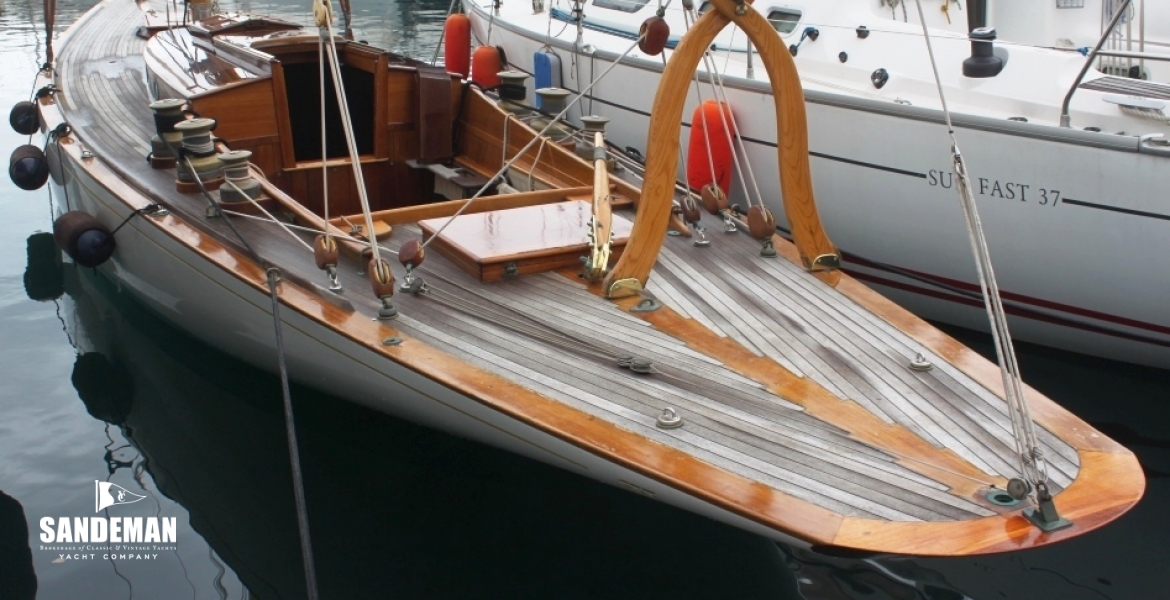 07 PORT QUARTER