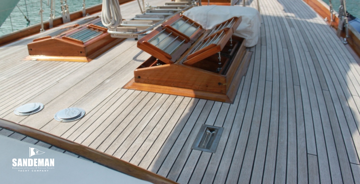 13 Mid deck v fwd