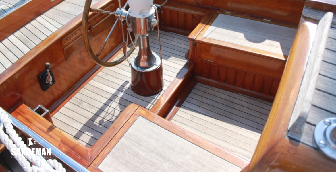 20 Cockpit vto port