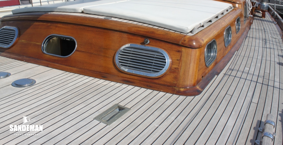 19 Trunk cabin v aft