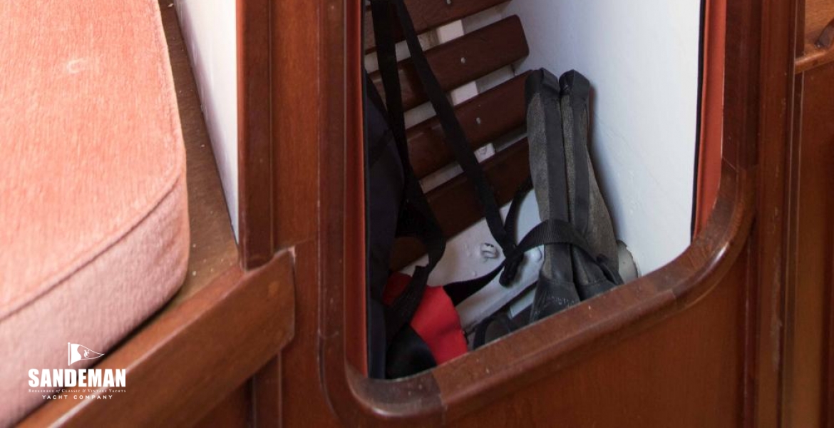 47 HANGING LOCKER STBD.jpg