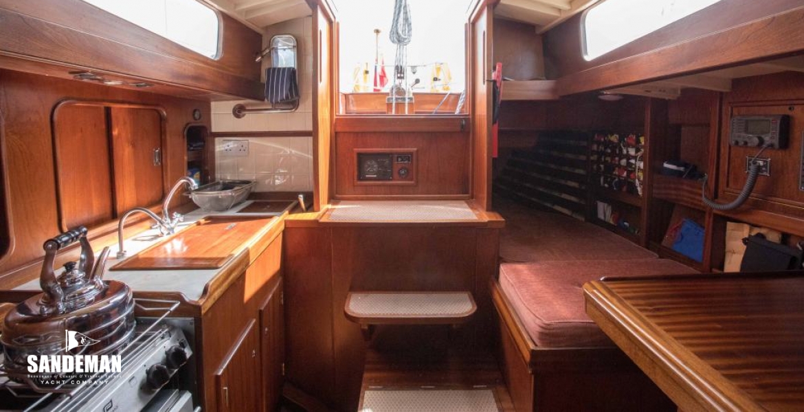 AFT TO COMPANIONWAY