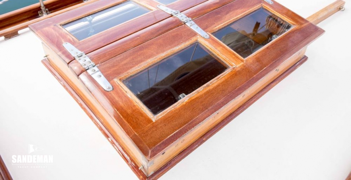 SALOON SKYLIGHT