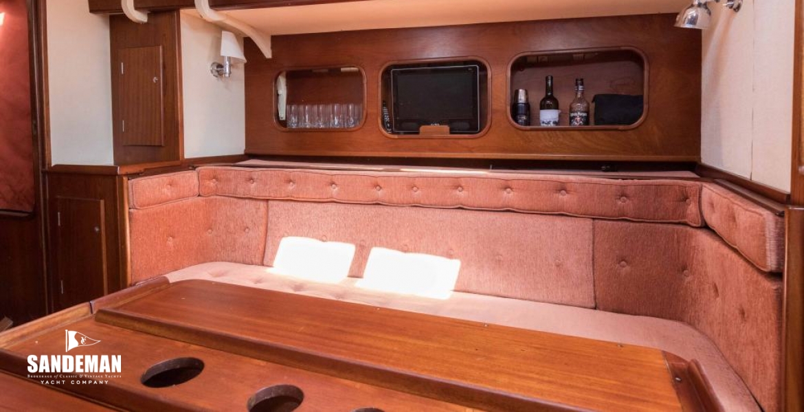 SALOON STBD
