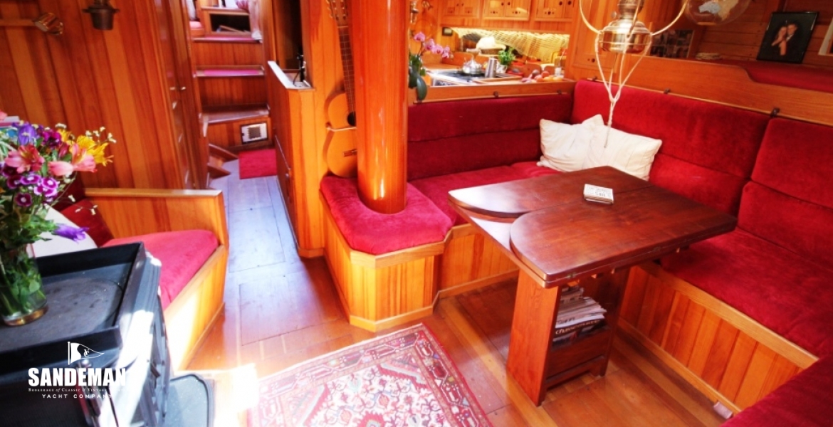 Saloon Aft