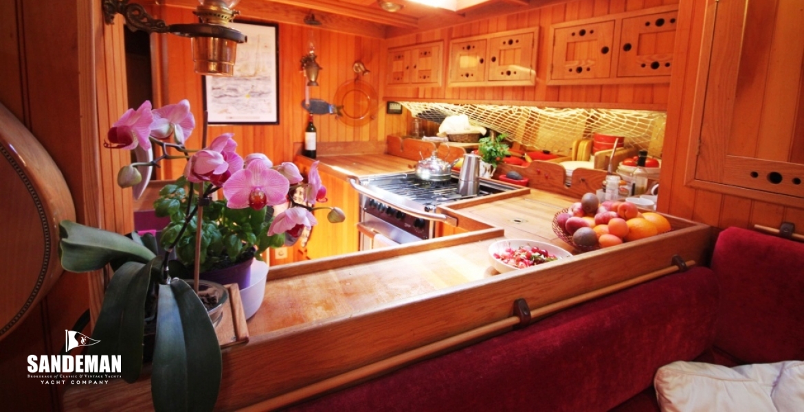 Galley Aft From Saloon