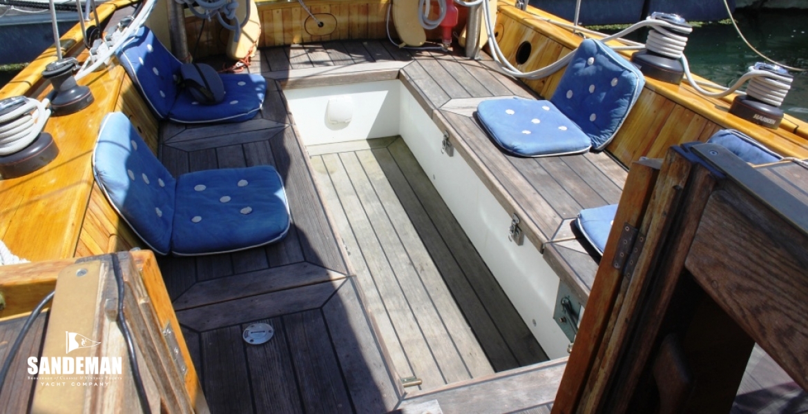 Cockpit Aft