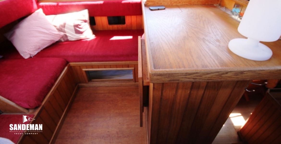 Upper Nav Passage sofa bunk