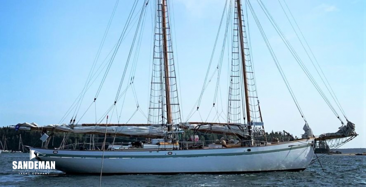 12 Abeam at anchor