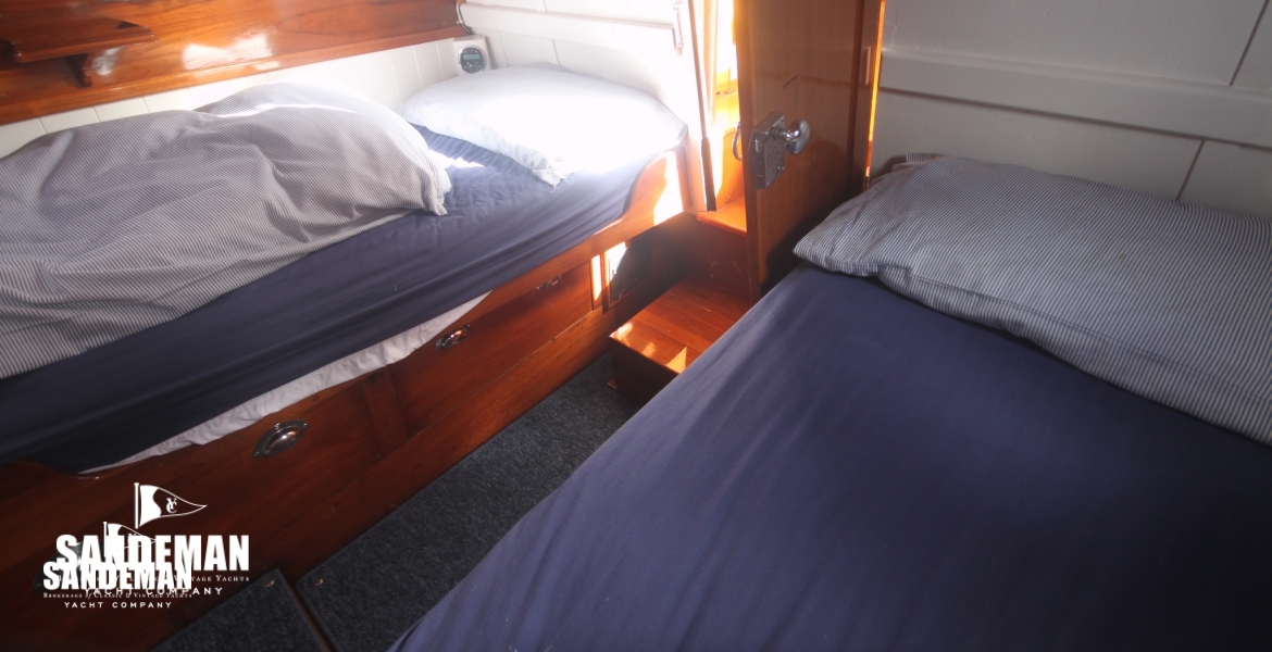 31 STATEROOM FWD