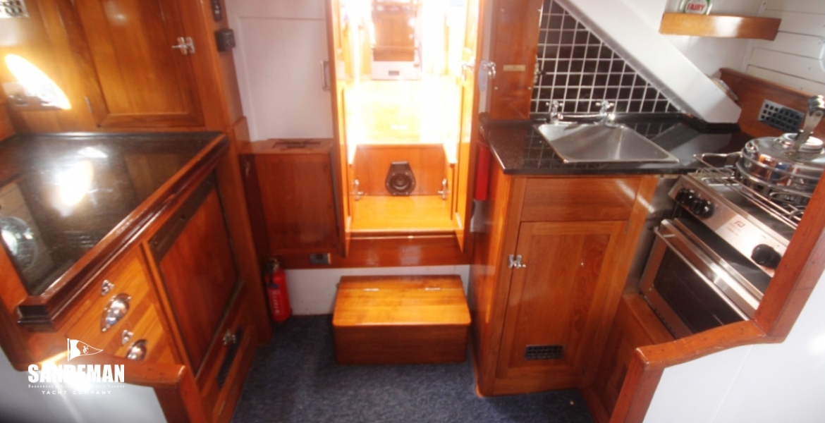 28 GALLEY AFT