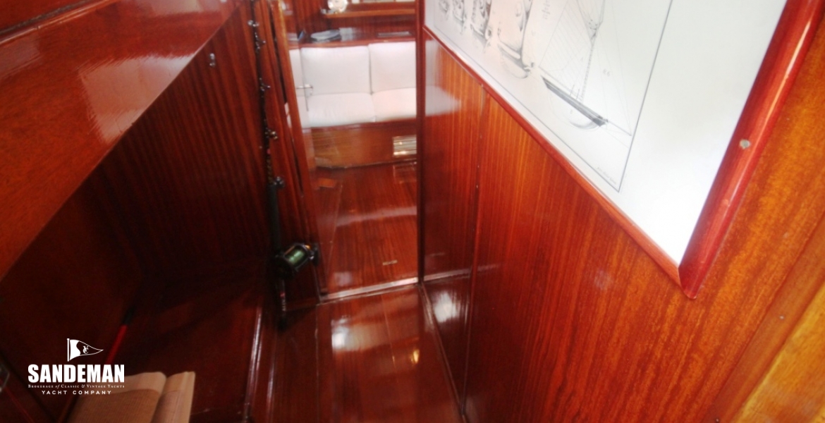 PASSAGE TO AFT CABIN
