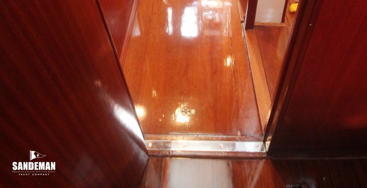 FWD PASSAGE V AFT