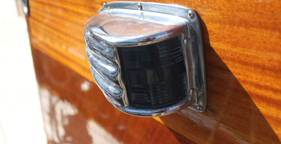 NAV LIGHT