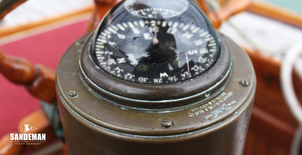 21 SESTREL COMPASS.JPG