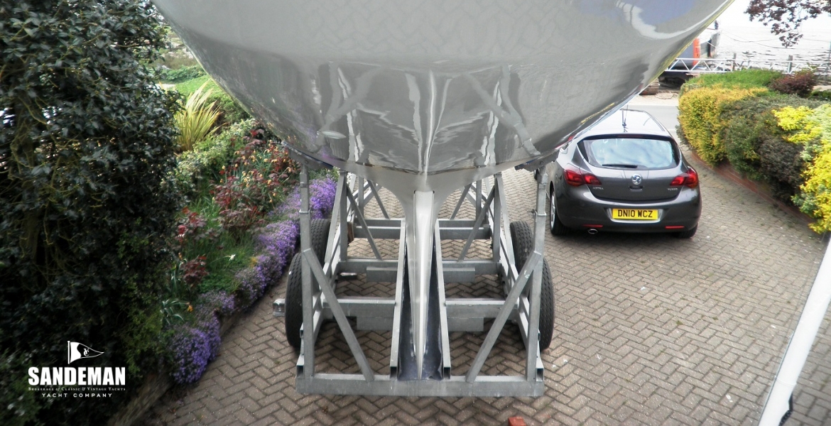 10 ON TRAILER