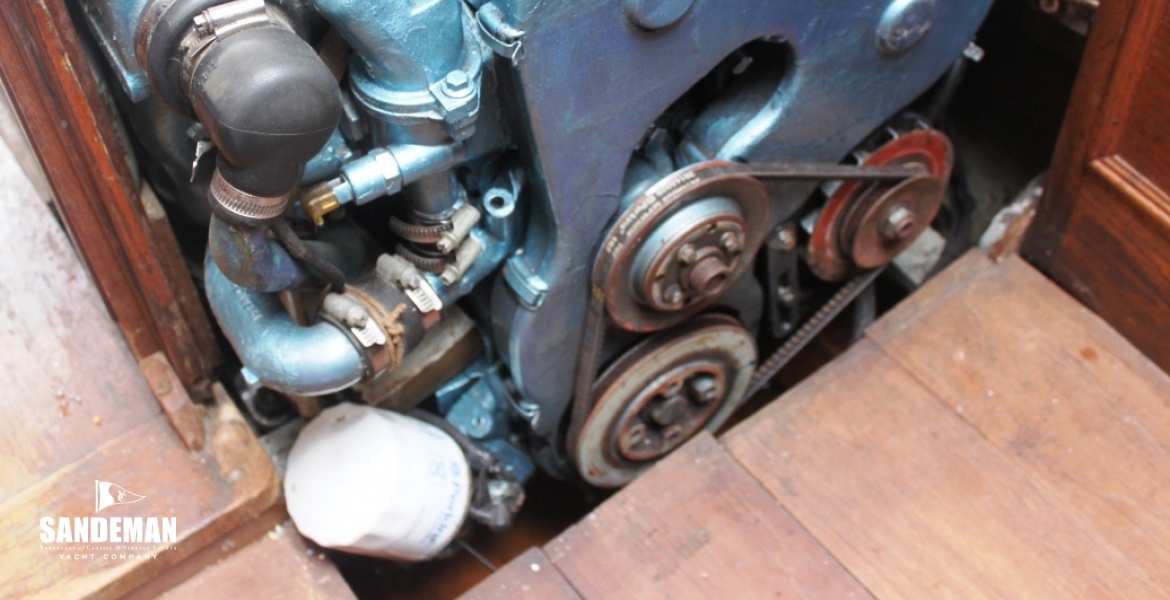 ENGINE ACCESS FWD