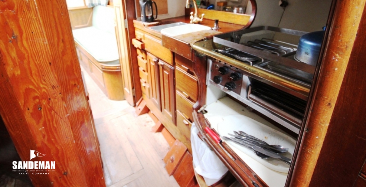 GALLEY TO PORT