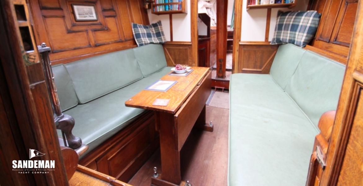INTO SALOON V FWD
