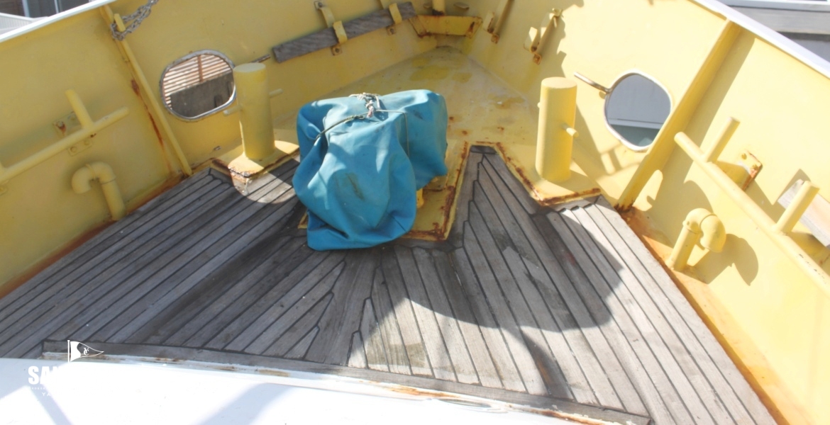 13 FOREDECK