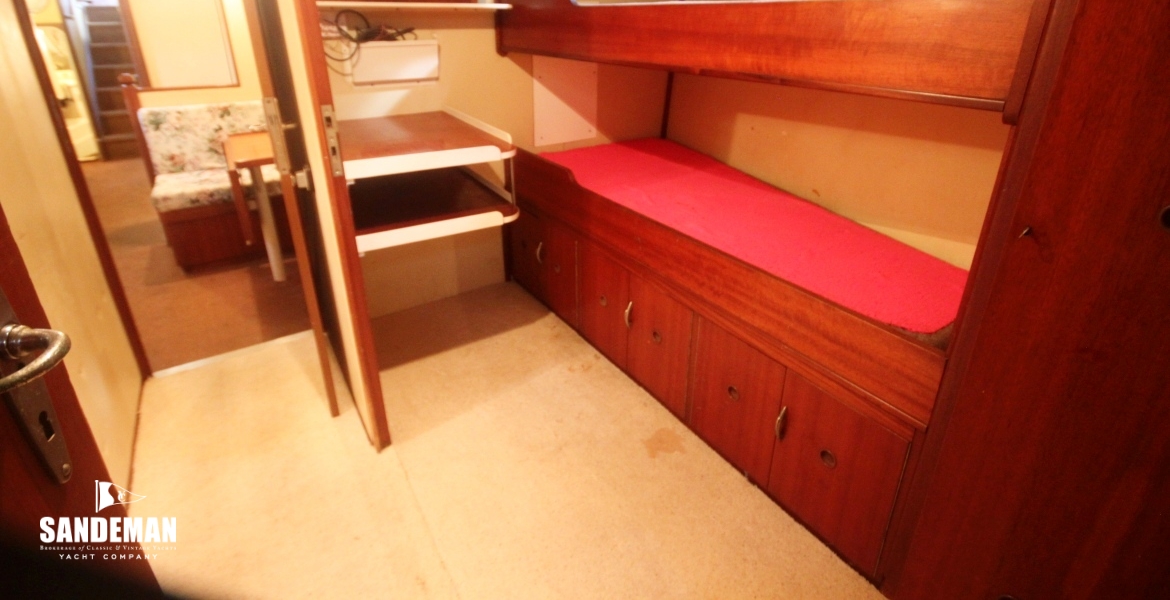 30 STARBOARD CABIN