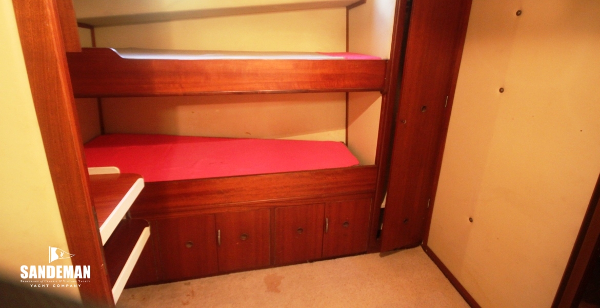 29 STARBOARD CABIN