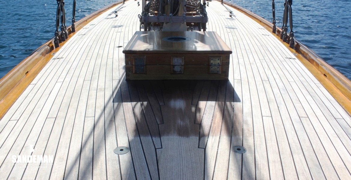FOREDECK V AFT