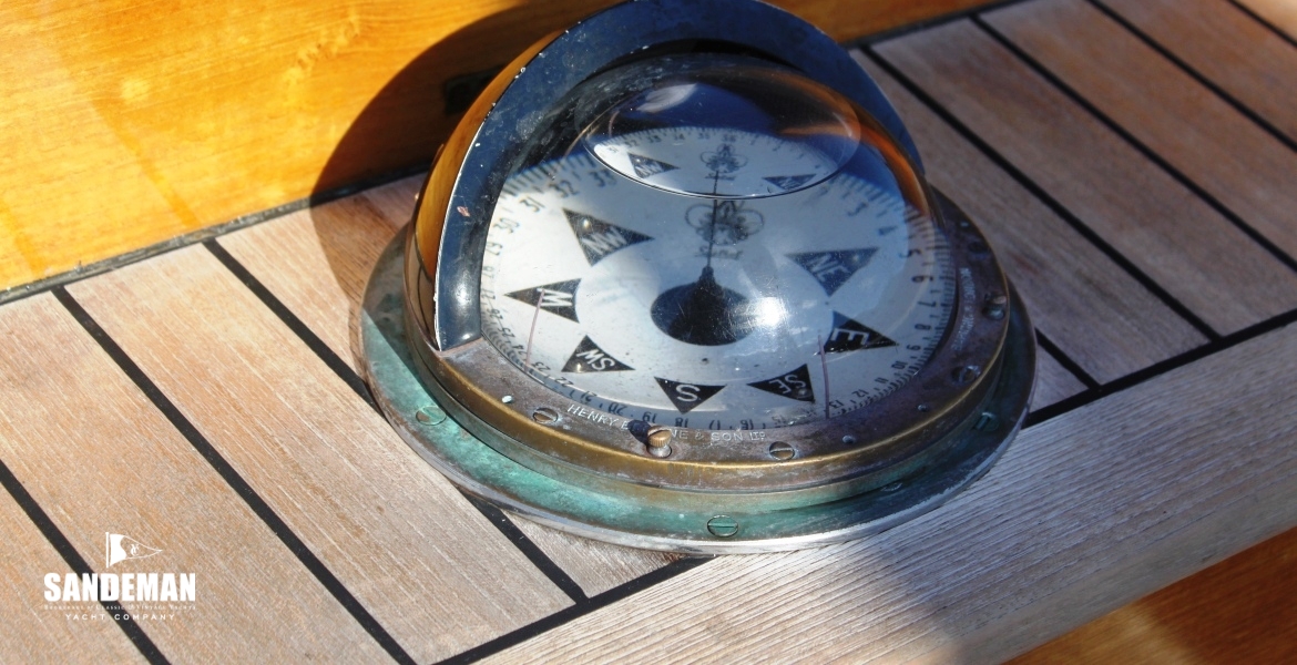 STEERING COMPASS