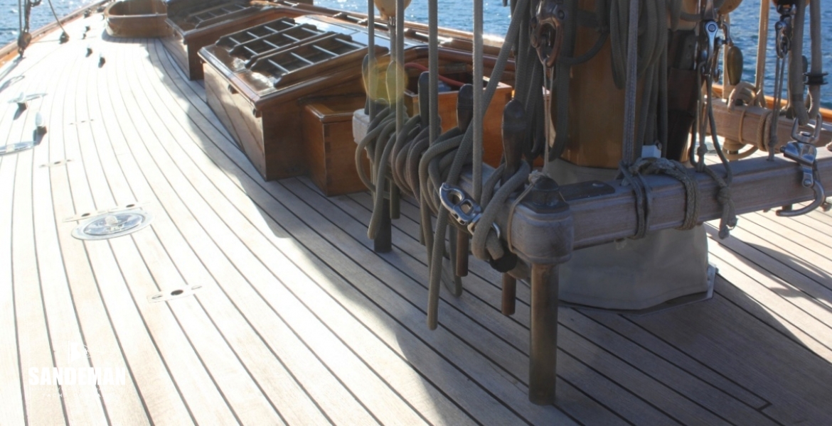MAST AND AFT AT DECK