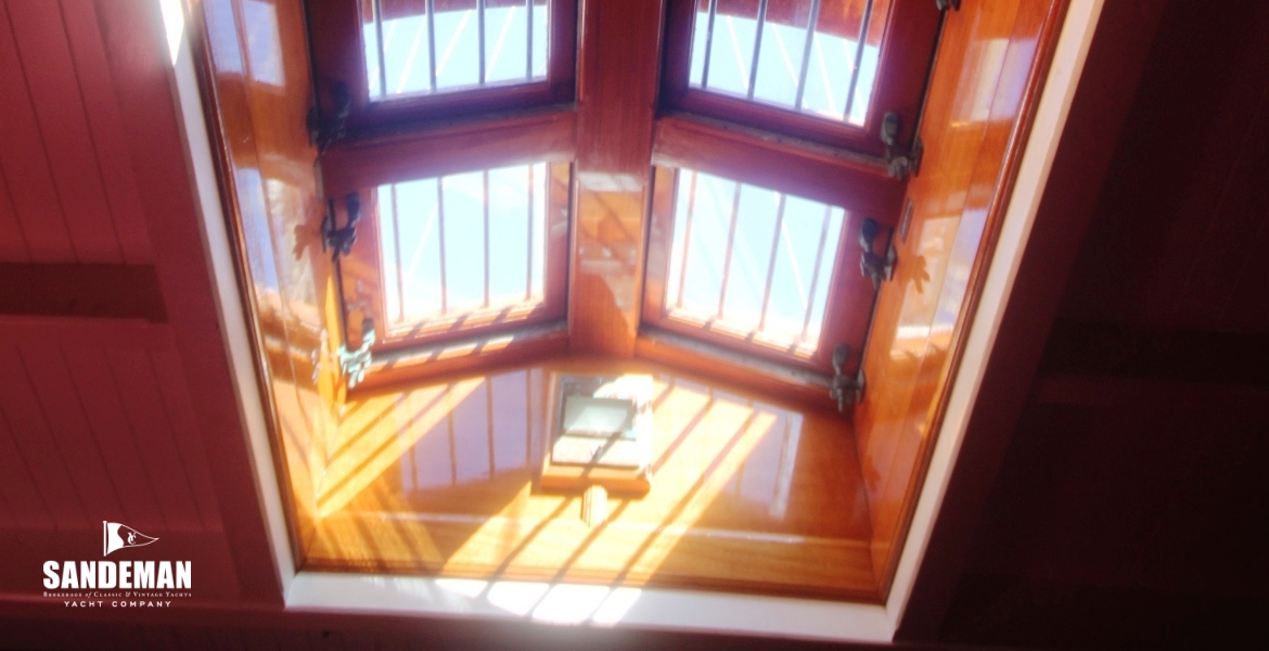 COMPANIONWAY HATCH AND SKYLIGHT