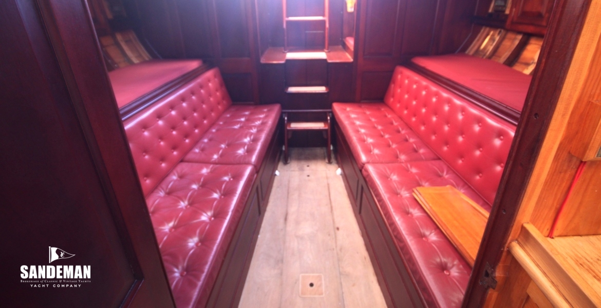 GALLEY V AFT TO SALOON