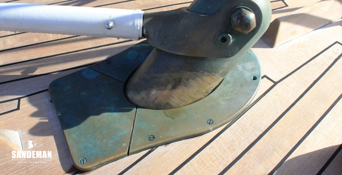 RUDDER HEAD