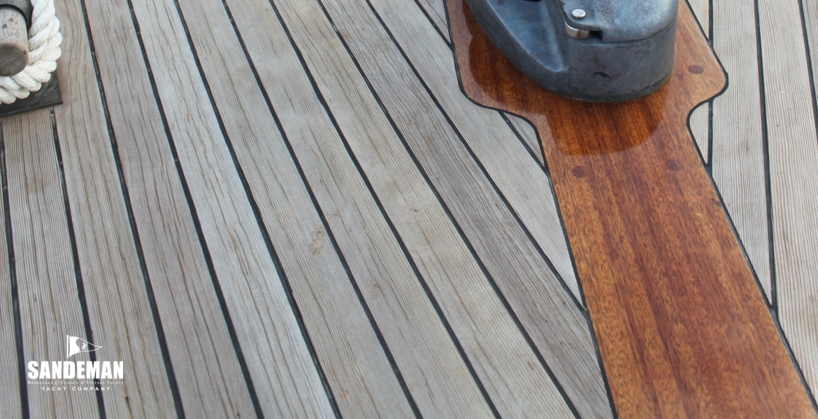 FOREDECK AFT