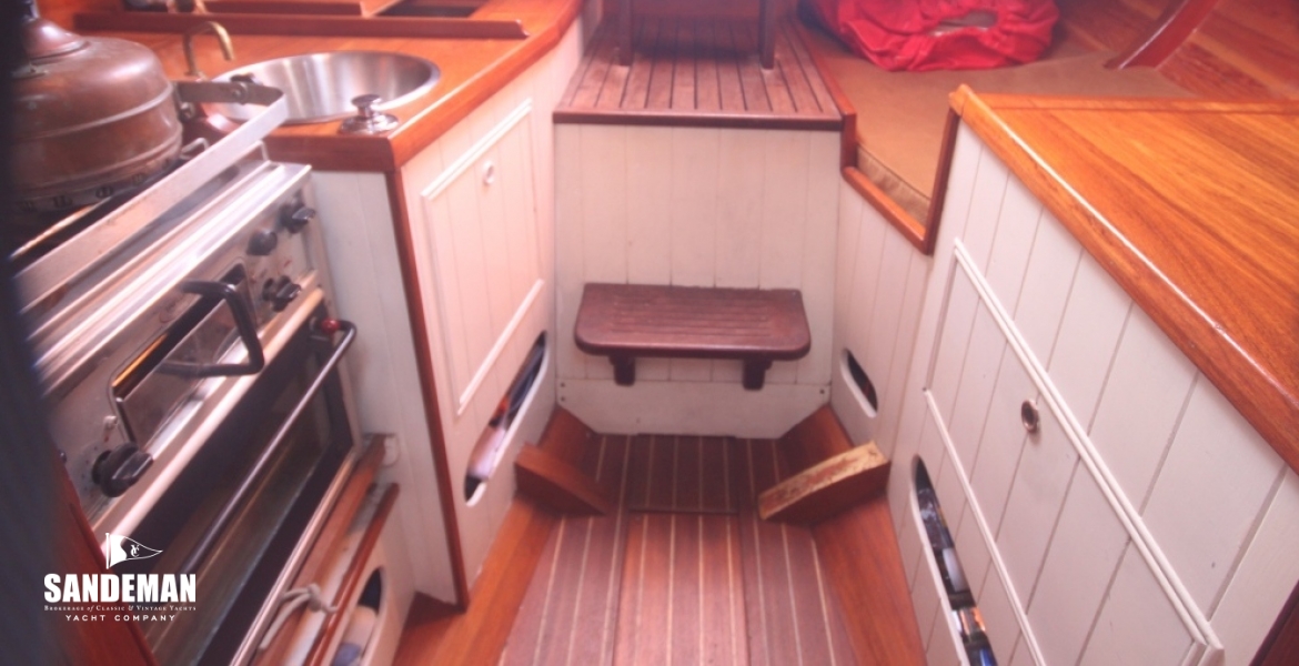 40 AFT AREA VIEW AFT