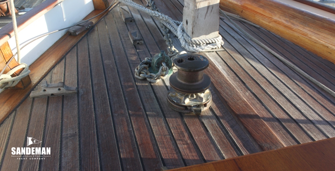 25 FOREDECK