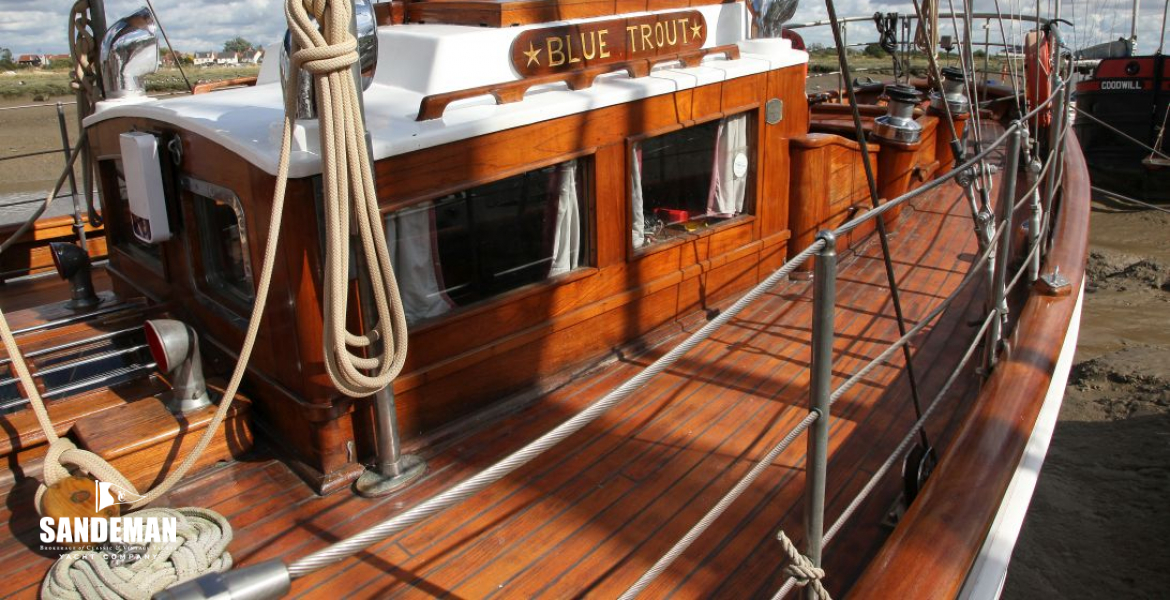 Pilothouse view aft