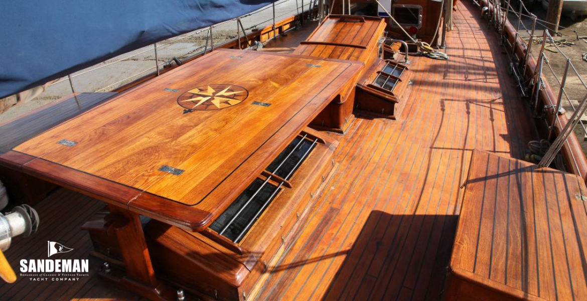 Mid deck view aft port